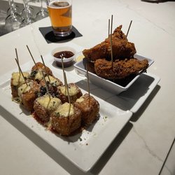Spare Lounge Bar & Social - Mac & cheese balls / Chicken Tenders