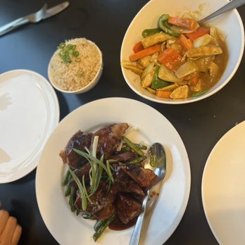 August Moon Chinese Bistro - Duck and Malaysian style curry - Chinese Near Me - Louisville, Kentucky August Moon Chinese Bistro - Duck and Malaysian style curry - Chinese Near Me - Louisville, Kentucky