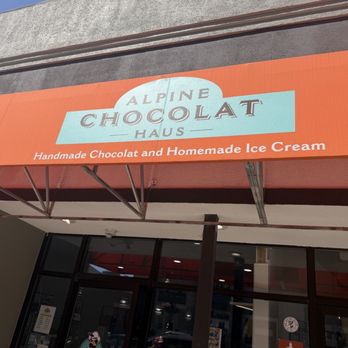 Alpine Chocolat Haus - Ice Cream & Frozen Yogurt Near Me - Manistee, Michigan