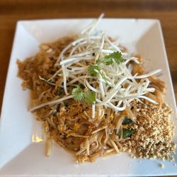 Wild Tiger Thai - Pad Thai w/ chicken