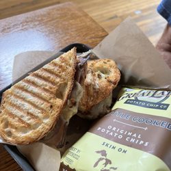 Sunn Cafe - Roast beef sand.