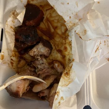 Whuttle's - Salem - Rib tips. Bit my fingers even though he warned us lol - Barbeque Near Me - Salem, Oregon