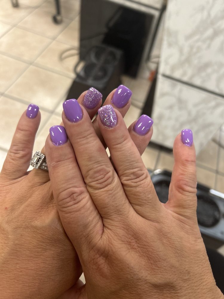 HOLLYWOOD NAILS Updated August 2024 1060 E County Line Rd