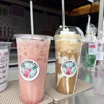 Southern Fizz Dirty Soda - DirtyShirley - Shirley Temple w/ Ginger ale (swap for sprite optional) ToastedMarshmallow - Root beer w/ vanilla & marshmallow drizzle - Street Vendors Near Me Southern Fizz Dirty Soda - DirtyShirley - Shirley Temple w/ Ginger ale (swap for sprite optional) ToastedMarshmallow - Root beer w/ vanilla & marshmallow drizzle - Street Vendors Near Me