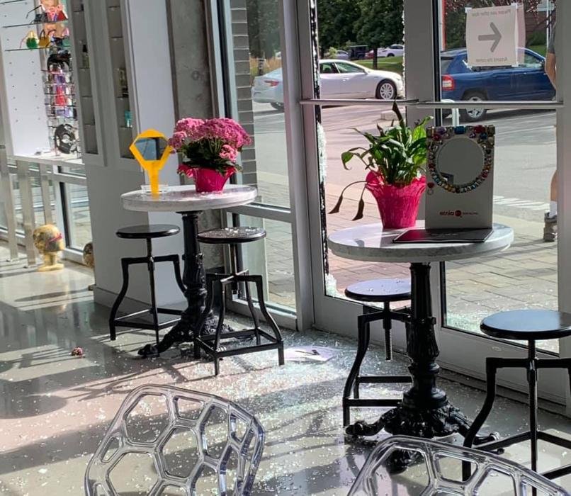 WINK I WEAR OPTOMETRY Updated September 2024 3200 Richter Street, Kelowna, British Columbia