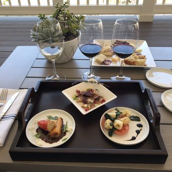 Parrish Family Vineyard - Pairing tasting - Wine Tasting Room Near Me - Paso Robles, California Parrish Family Vineyard - Pairing tasting - Wine Tasting Room Near Me - Paso Robles, California