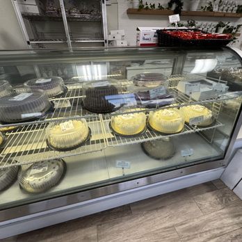 Gemmae Bake Shop - Bakeries Near Me - Long Beach, California