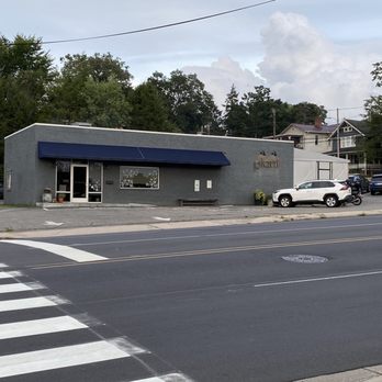 Plant - There is a good amount of parking here - Vegan Near Me - Asheville, North Carolina Plant - There is a good amount of parking here - Vegan Near Me - Asheville, North Carolina
