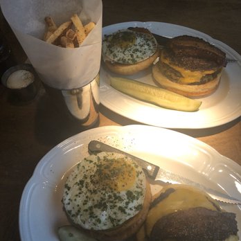 Au Cheval - Single Cheeseburger - Bars Near Me - Chicago, Illinois