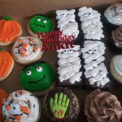 Powers' Donuts & Pastries - A lovely assortment of tasty goodies!!