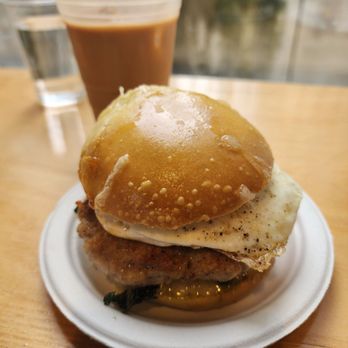 D'Andrews Bakery & Cafe - Bakeries Near Me - Nashville, Tennessee