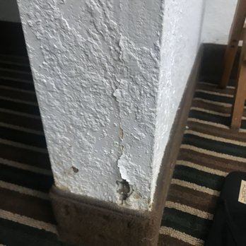 Americas Best Value Inn Morrilton - Water damage walls. - Hotels Near Me - Morrilton, Arkansas