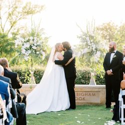 RainFlorist Designs - Dallas Arboretum wedding. Ceremony flower arrangements
Lizzy Christine Allen Photography
Lovely Event Co planning