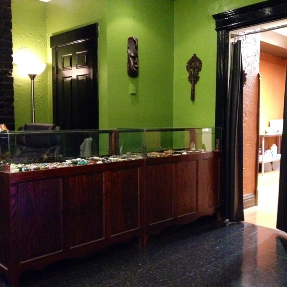 Beelistic Tattoo - Piercing lobby - Tattoo Near Me - Cincinnati, Ohio Beelistic Tattoo - Piercing lobby - Tattoo Near Me - Cincinnati, Ohio