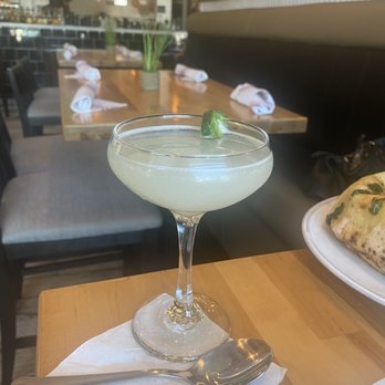 d’Alba - Chille gimlets - New American Near Me - Houston, Texas