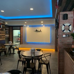 New Amazing Crab House - Stage