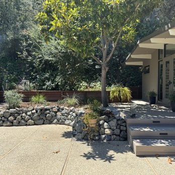 Keith Willig Landscape Architecture - Rock wall, new cottage deck, retaining wall, planting area - Landscaping Near Me - Menlo Park, California
