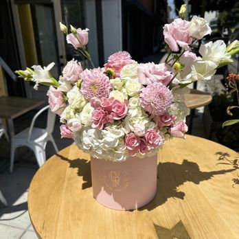 Casa Dei Fiori - Floral Designers Near Me - Beverly Hills, California Casa Dei Fiori - Floral Designers Near Me - Beverly Hills, California