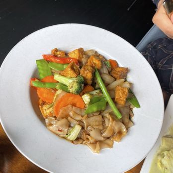 Bodhi Federal Hill - Drunken Noodles - Thai Near Me - Baltimore, Maryland