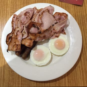 Knickerbocker Hotel - Massive brekkie at the knickerbocker - Hotels Near Me - Bathurst, NSW