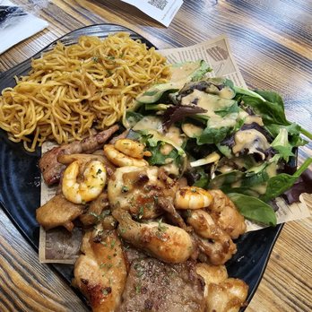 Rolling Crab - Stir fry noodles salad steak chicken and shrimp - Seafood Near Me - Palmdale, California