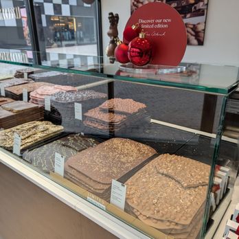 Läderach - Chocolate barks - Chocolatiers & Shops Near Me - Skokie, Illinois