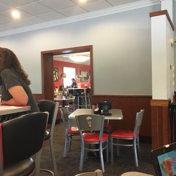 Friendly's - Ice Cream & Frozen Yogurt Near Me - Enfield, Connecticut