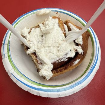 Lilly Mae's Cinnamon Rolls - Bakeries Near Me - Monterey, California Lilly Mae's Cinnamon Rolls - Bakeries Near Me - Monterey, California