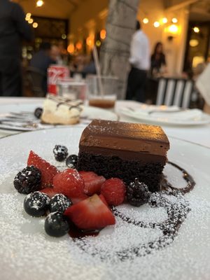 Porta Via Beverly Hills by null