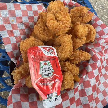 Leons Lobstah Shack - crispy shrimp basket - Seafood Near Me - Tampa Bay, Florida Leons Lobstah Shack - crispy shrimp basket - Seafood Near Me - Tampa Bay, Florida