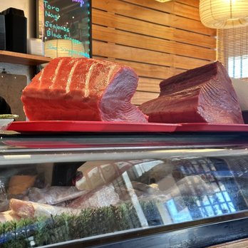 Yanagi Sushi - a display of raw meat - Sushi Bars Near Me - Northridge, California Yanagi Sushi - a display of raw meat - Sushi Bars Near Me - Northridge, California