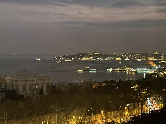 Vogue Restaurant & Bar by null
