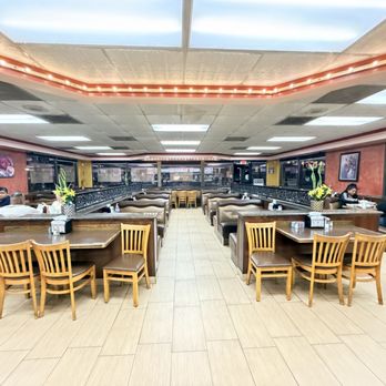 Harry's Cafe - Interior 2026 - American Near Me - Stanton, California