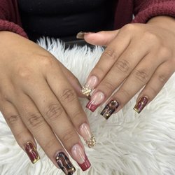 Acryliq Nails