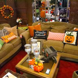 Fabuless Finds - It's Fall y'all! Tons of fall decor, accessories, and clothing. Includes harvest theme, Thanksgiving, and Halloween. Tons to see!