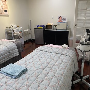 Hills Med Spa - This room is for 2 ppl. - Medical Spas Near Me - Los Angeles, California Hills Med Spa - This room is for 2 ppl. - Medical Spas Near Me - Los Angeles, California
