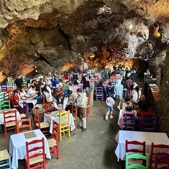 La Gruta - Entrance to dining room - Mexican Near Me - Teotihuacán de Arista, MEX