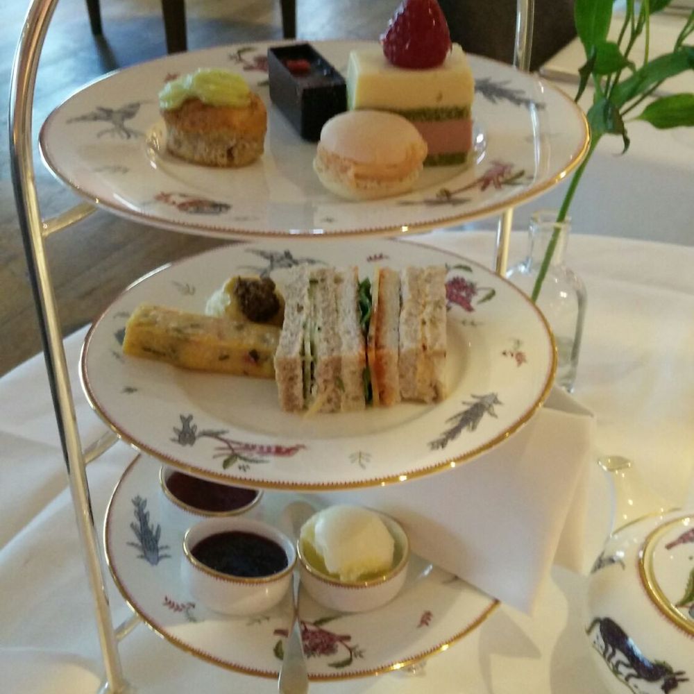 Brumus - Vegetarian tea for one - yum - Modern European Near Me - London, XGL