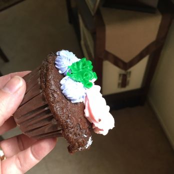 Sugarbee Custom Bake Shop - Desserts Near Me - Redlands, California
