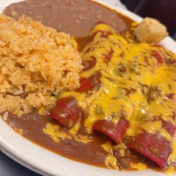 Blanco Cafe - Chicken Enchilada Plate - Mexican Near Me - San Antonio, Texas Blanco Cafe - Chicken Enchilada Plate - Mexican Near Me - San Antonio, Texas