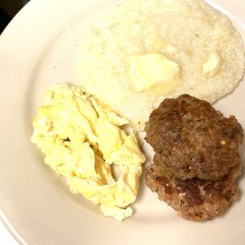 Salem's Diner - 2 egg, sausage and grits - Diners Near Me - Birmingham, Alabama