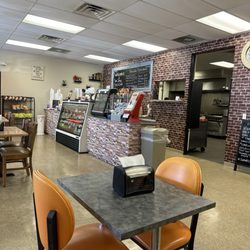 San Jose Deli and Grill - Clean restaurant