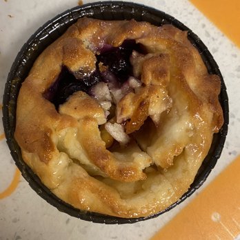 Pu'uwai Aloha Bakery - Blueberry mango Danish - Bakeries Near Me - Honolulu, Hawaii