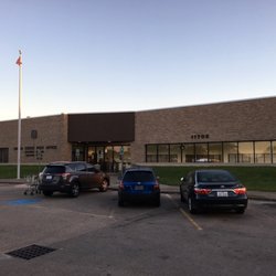 United States Postal Service - Front of Post Office