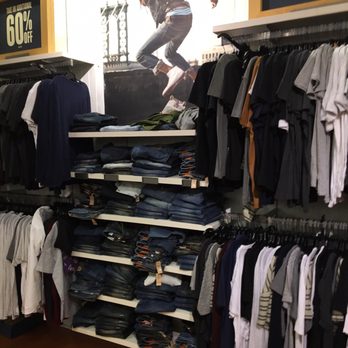 american eagle jersey gardens mall