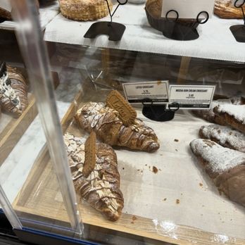 Belle Journee Bakery - Biscotti croissants - Salad Near Me - Fort Lee, New Jersey Belle Journee Bakery - Biscotti croissants - Salad Near Me - Fort Lee, New Jersey