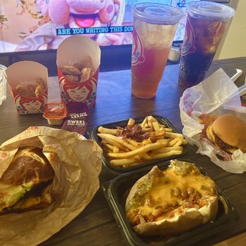 Wendy's - Son of Baconator. Spicy Nuggets, 10 Nuggets, Chili & Cheese Baked Potato, Crispy Chicken BLT, Iced Tea, Barq's Root Beer, bacon Cheese Fries - Burgers Near Me - Daly City, California Wendy's - Son of Baconator. Spicy Nuggets, 10 Nuggets, Chili & Cheese Baked Potato, Crispy Chicken BLT, Iced Tea, Barq's Root Beer, bacon Cheese Fries - Burgers Near Me - Daly City, California