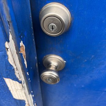 Fine Locksmith - Deadbolt and knob - Keys & Locksmiths Near Me