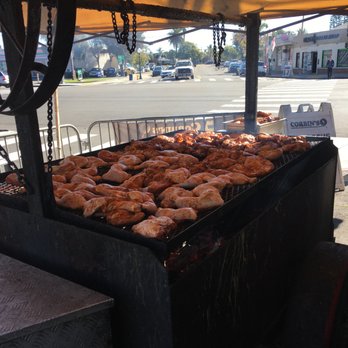 Barlando - Barbecue chicken out front - Barbeque Near Me - San Diego, California