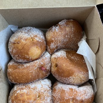 Leonard's Bakery - Half dozen - Bakeries Near Me - Honolulu, Hawaii